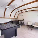 195 Villa *