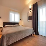 195 Villa *