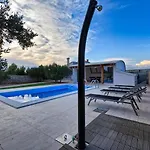 195 * Vodice